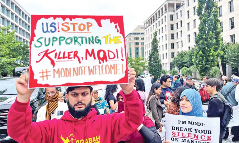 Hundreds Rally Outside White House to Protest Authoritarianism ...